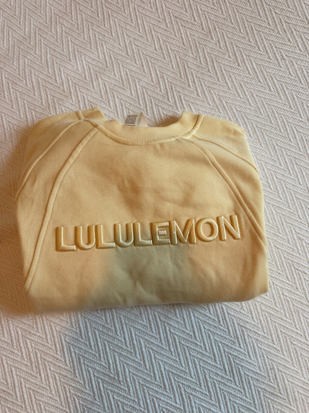 Lululemon buttercream💛